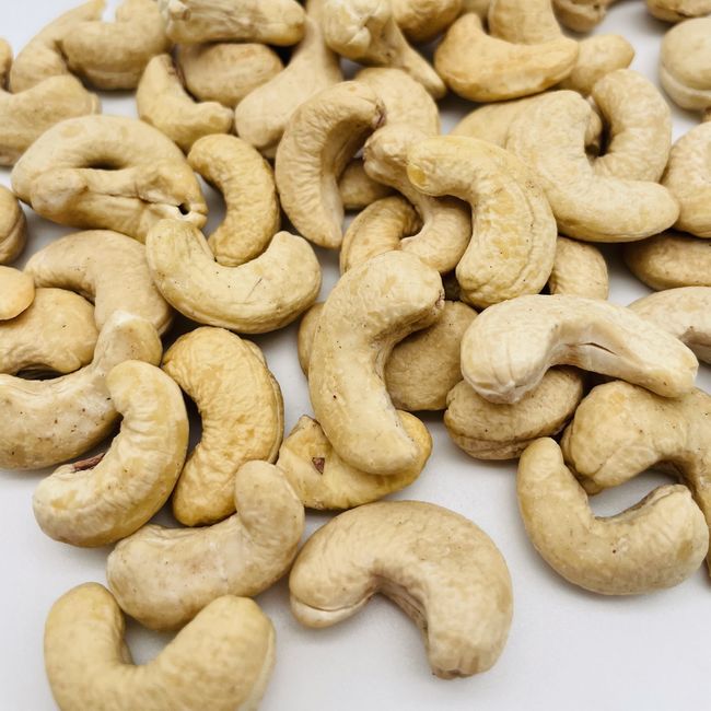 Cashewkerne, Bio